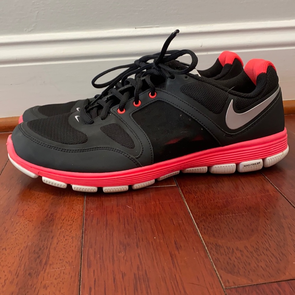 Nike Training: Free XT Motion Fit